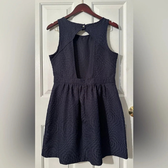 BIRDCAGE Anthropologie Navy Blue Sleeveless Cocktail Dress LARGE Back Cut Out - Picture 2 of 14